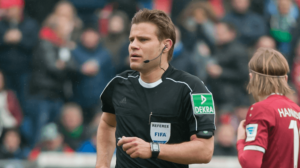 Schiedsrichter Dr. Felix Brych