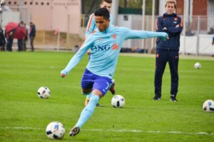 Medien: Leipzig hat gute Karten im Poker um Justin Kluivert