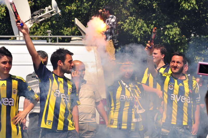 Türkei: Spielabbruch beim Pokalderby zwischen Fenerbahce und Besiktas