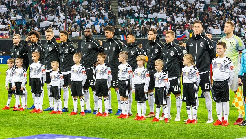 Die Em 2021 Live Im Tv Und Internet Wer Ubertragt Die Euro 2021