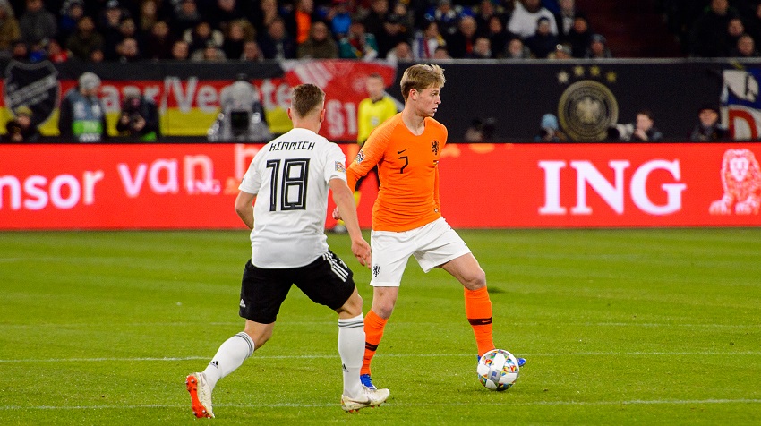 400 Millionen Ausstiegsklausel für de Jong bei Ajax